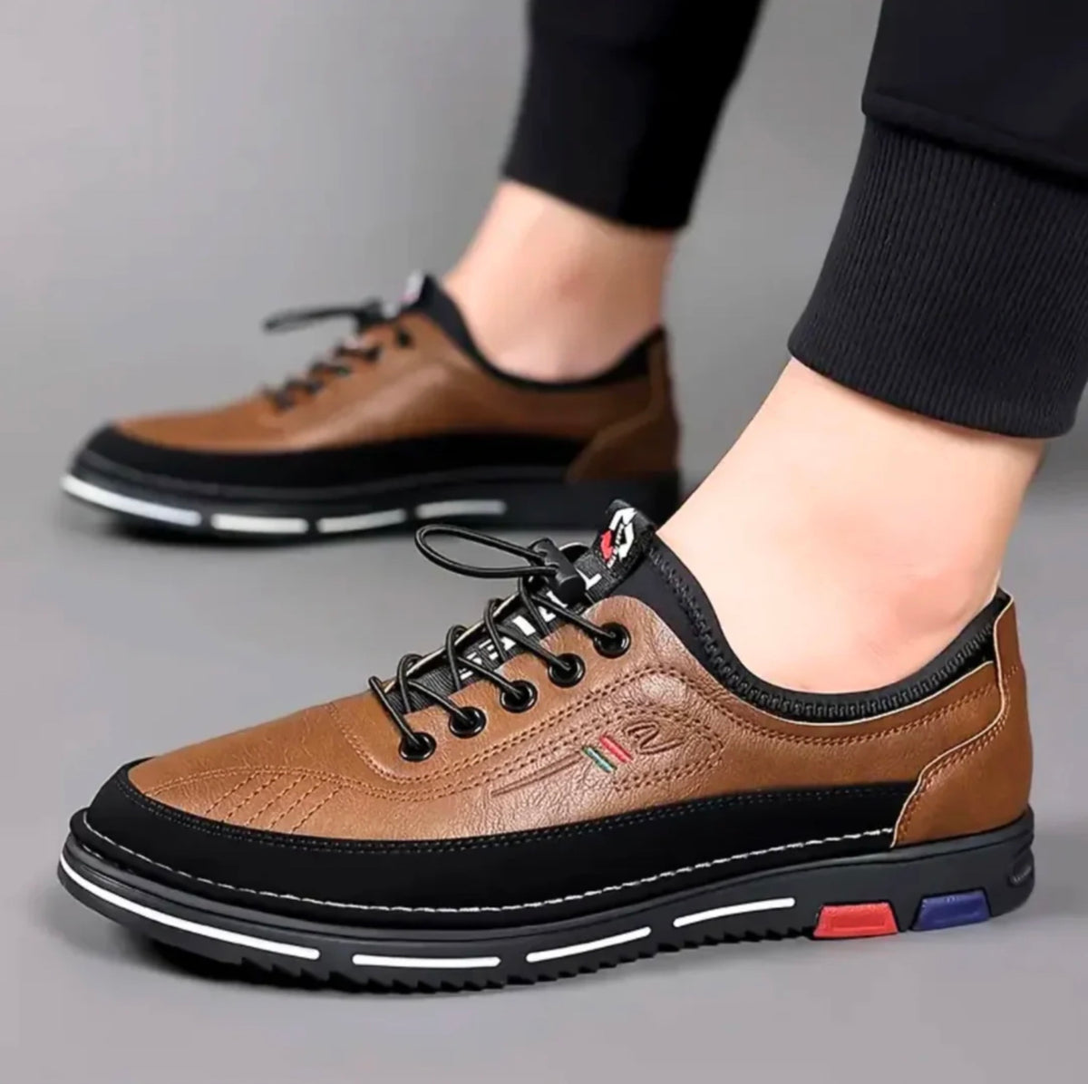 Kit 2 Pares de Tênis Italiano Couro Genuíno [PAGUE 1 LEVE 2]